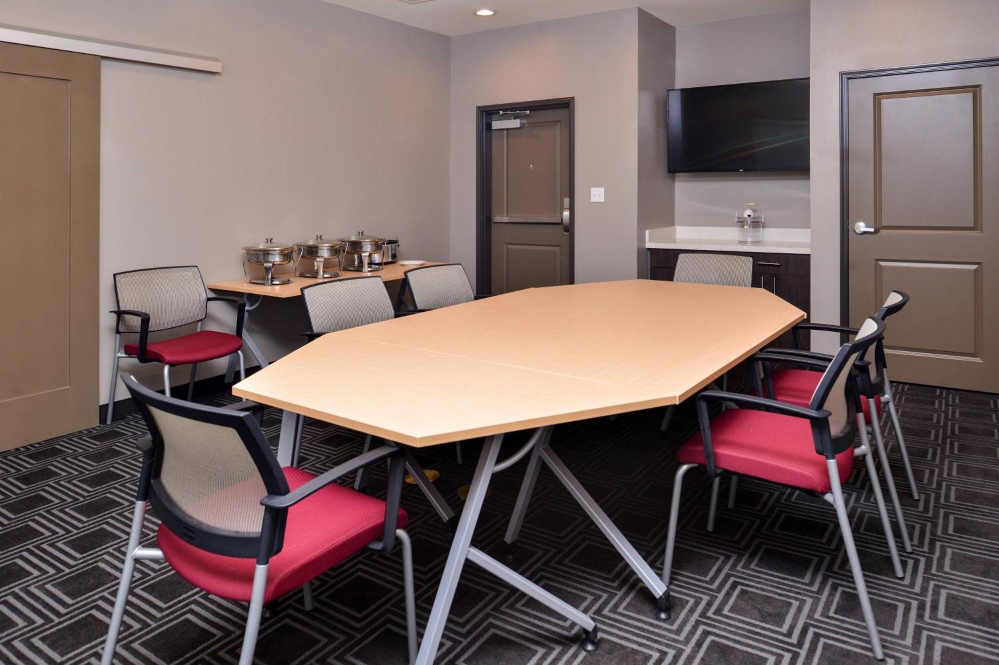 Towneplace Suites By Marriott Laplace Exterior photo