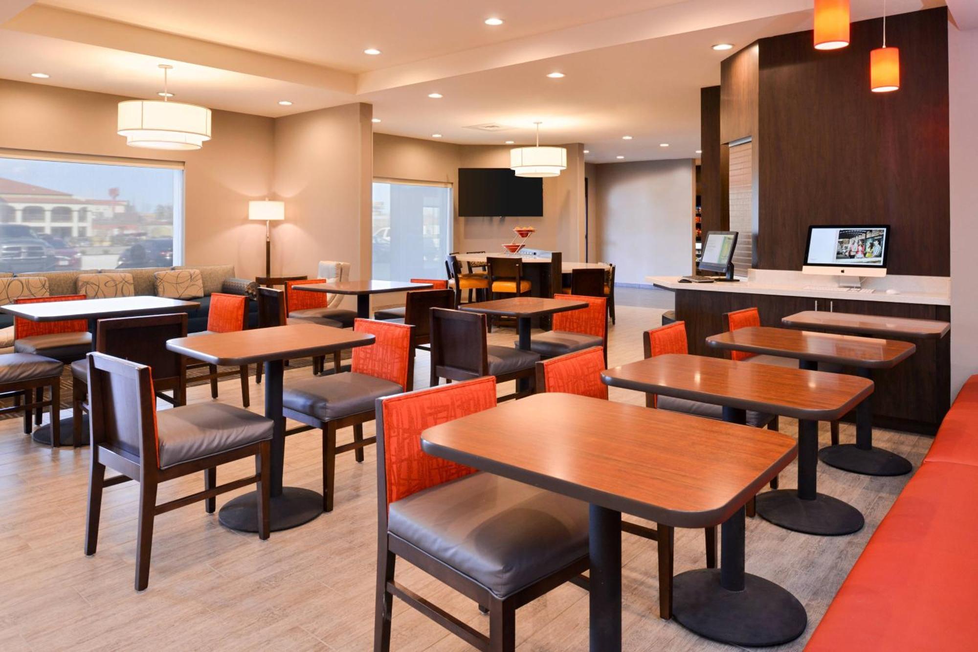 Towneplace Suites By Marriott Laplace Exterior photo